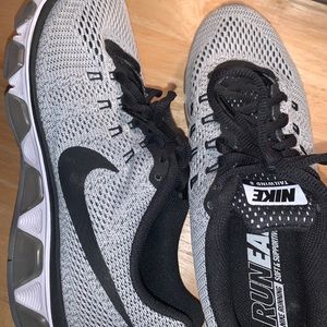 Nike Tailwind 8 Sneakers